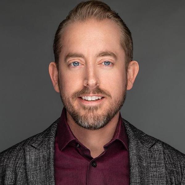 Dr. Lucas Berenbrok  Headshot